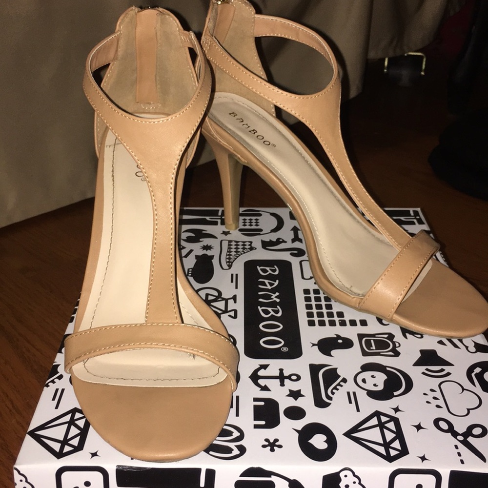 Bamboo Nude Pumps